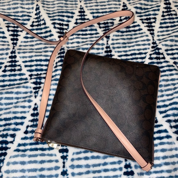 Coach Crossbody / shoulder bag purse - Picture 8 of 12